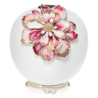 

Dolly Magnolia Vase