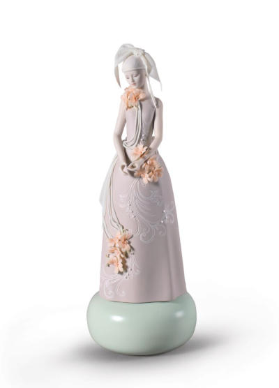 

Haute Allure Exclusive Model Woman Figurine. Limited Edition