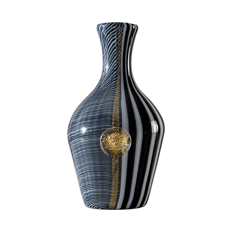 

Smoking Vase