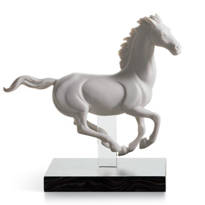 

Gallop Iv Horse Figurine